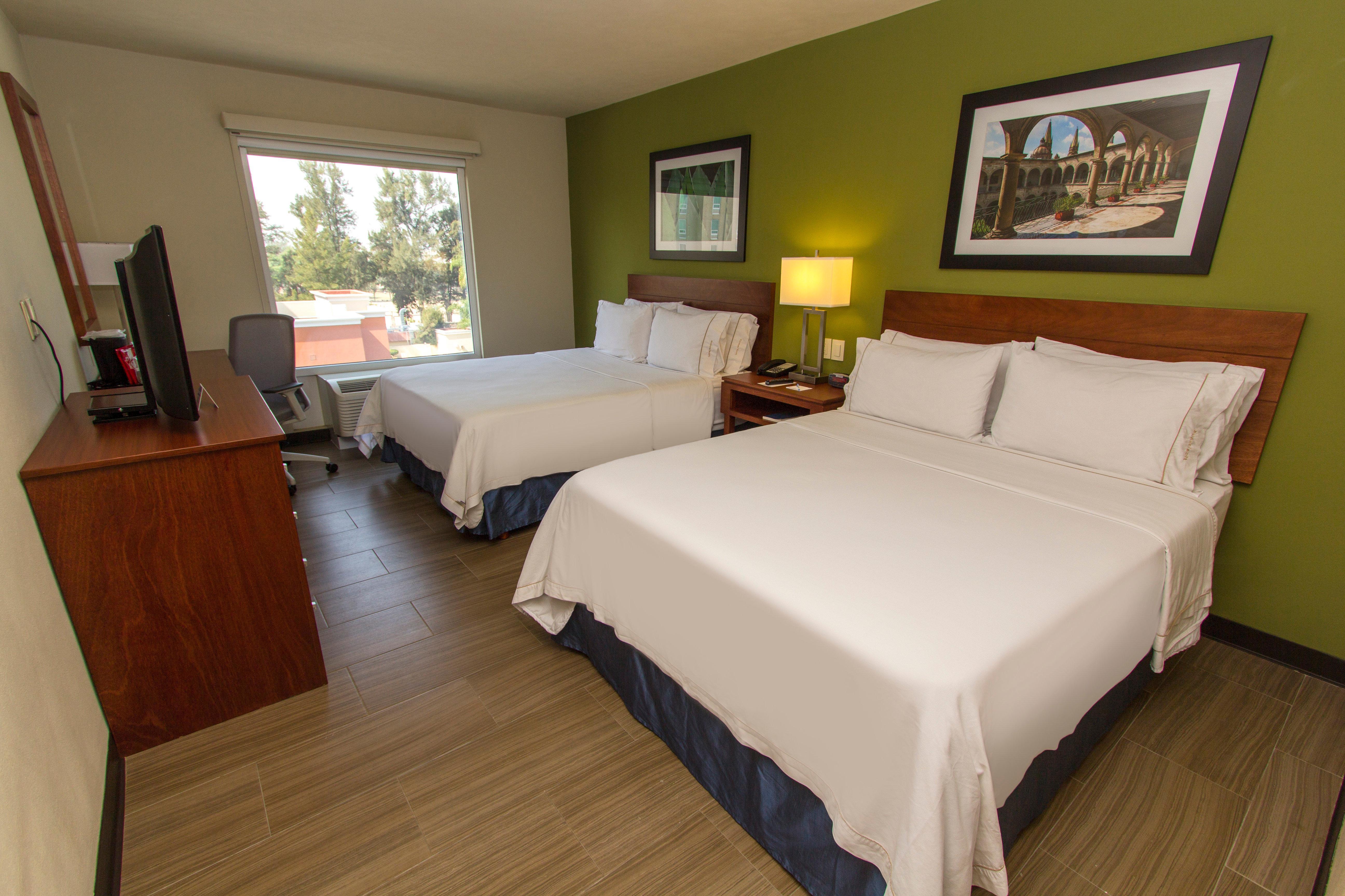 Holiday Inn Express Guadalajara Aeropuerto By Ihg Las Pintas Εξωτερικό φωτογραφία