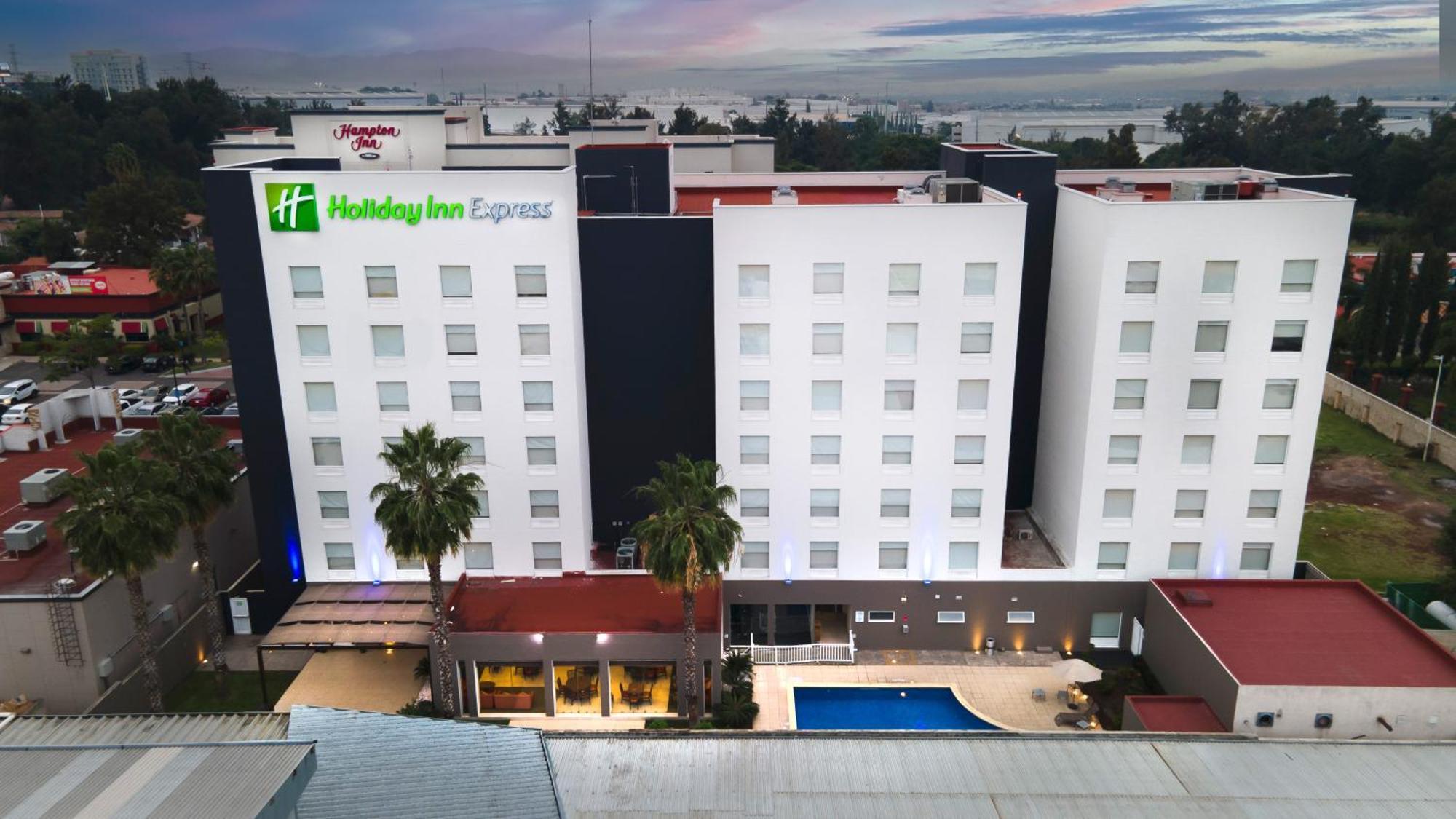 Holiday Inn Express Guadalajara Aeropuerto By Ihg Las Pintas Εξωτερικό φωτογραφία
