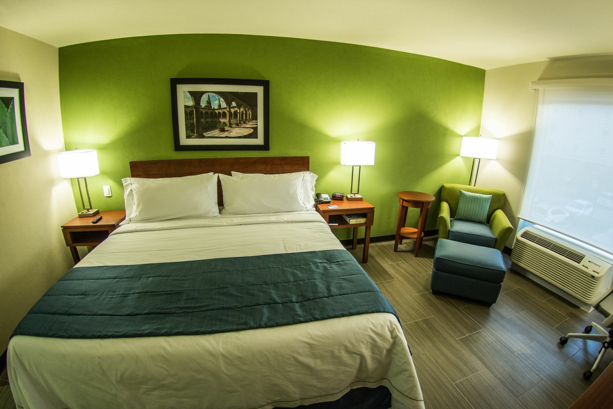 Holiday Inn Express Guadalajara Aeropuerto By Ihg Las Pintas Εξωτερικό φωτογραφία